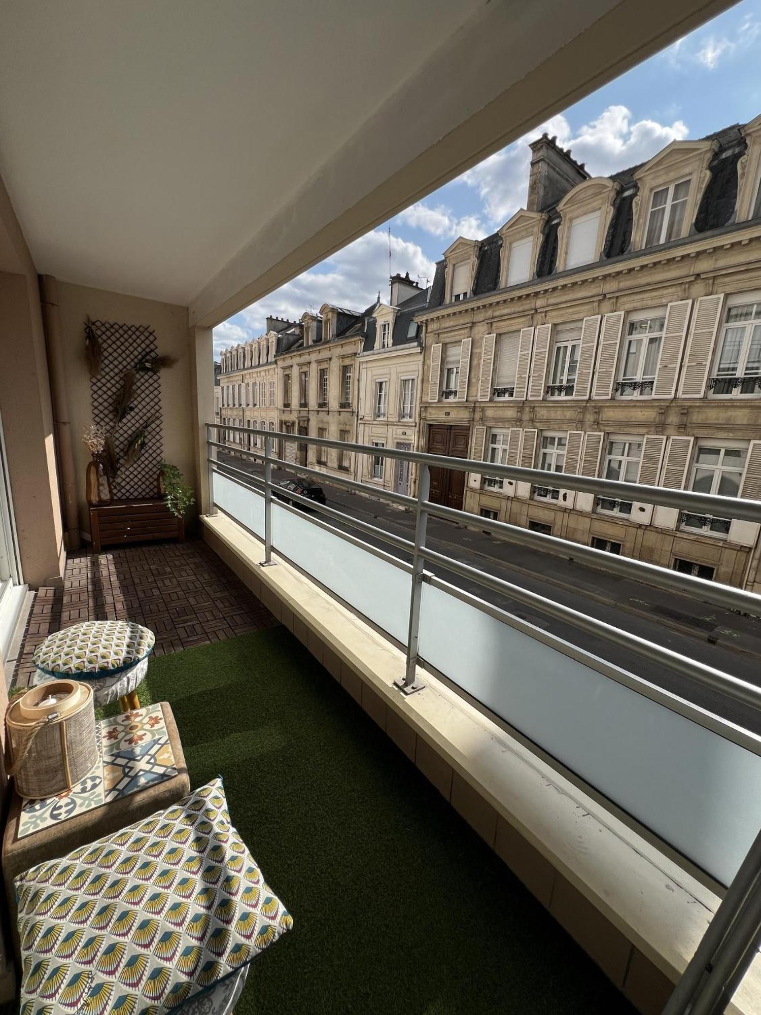 Clovis - Hypercentre Avec Balcon Et Parking Reims Exterior foto
